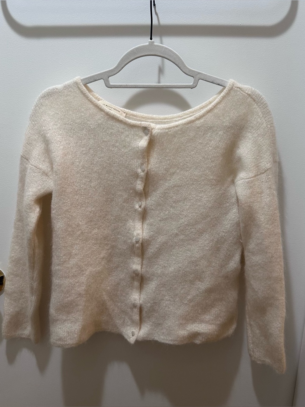 Sezane Cream Button-Back Women's Sweater - Elegant Soft Knit